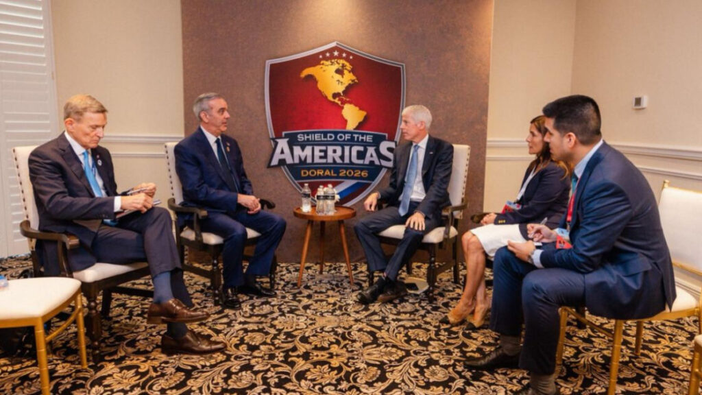 Presidente Abinader sostiene reunión bilateral con el secretario de Energía de Estados Unidos en la cumbre “Escudo de las Américas”