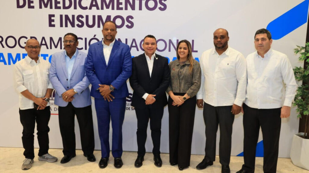 SNS informa que el Gobierno aumentó casi un 100 % la inversión en medicamentos de la Red Pública