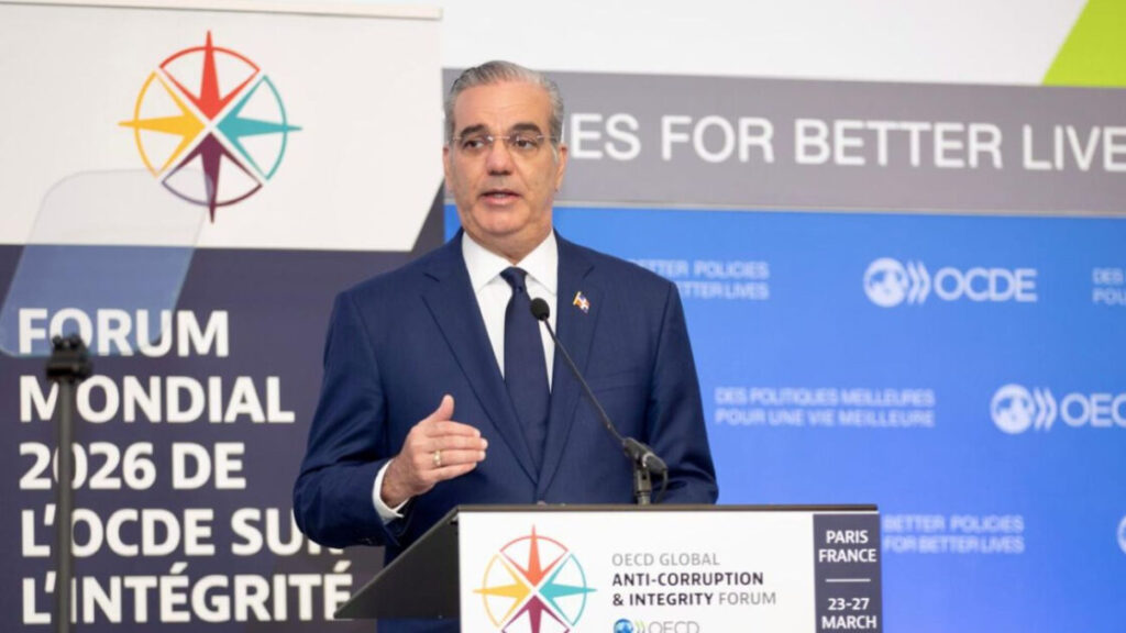 Presidente Abinader reafirma la integridad como eje estratégico del Estado en Foro Global Anticorrupción en París