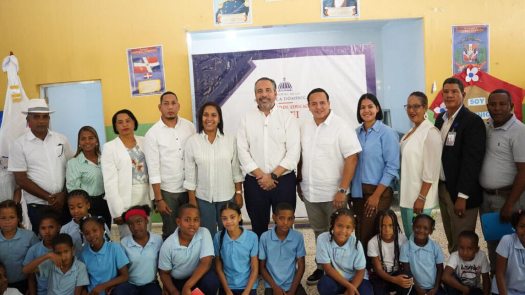 Inefi impulsa el deporte en Tamayo con entrega de cuatro canchas y utilería deportiva