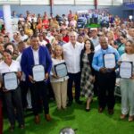 Presidente Abinader entrega 1,025 títulos de propiedad en Hato del Yaque