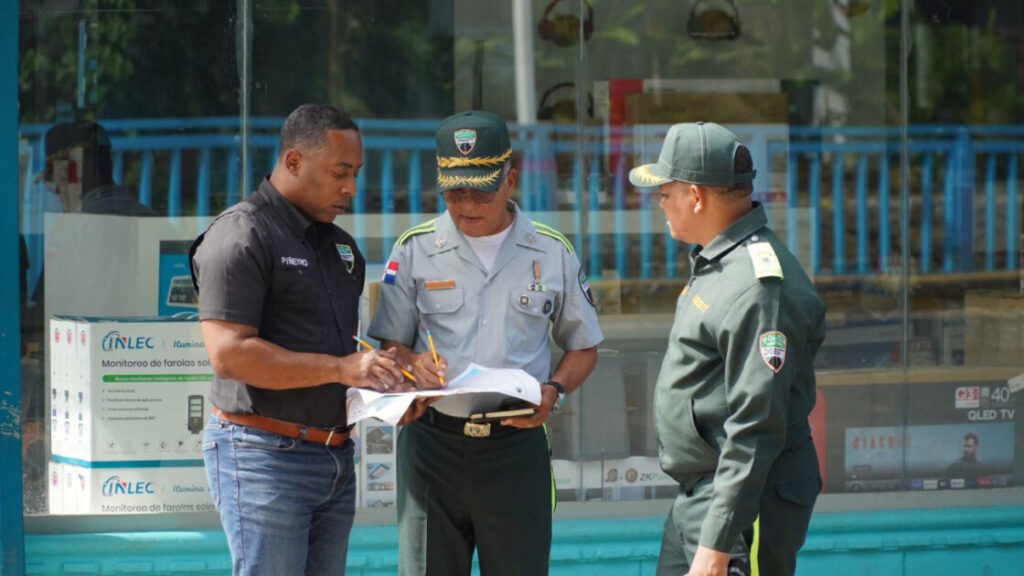 Director de la Digesett realiza recorrido en Las Terrenas y coordina acciones para fortalecer la seguridad vial con planificación previa a Semana Santa