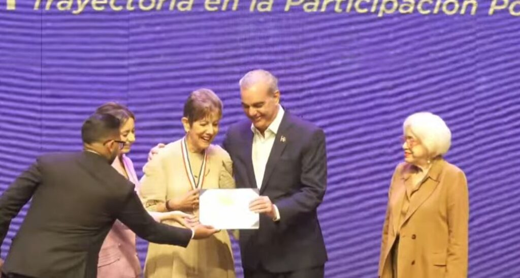 En Vivo | Gran premiación Medalla al Mérito de la Mujer Dominicana 2026