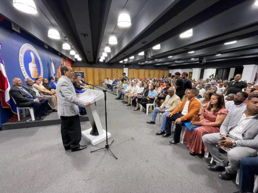 ASEMSOR propone a @LuisAbinader como presidente del @PRM_Oficial para fortalecer liderazgo político