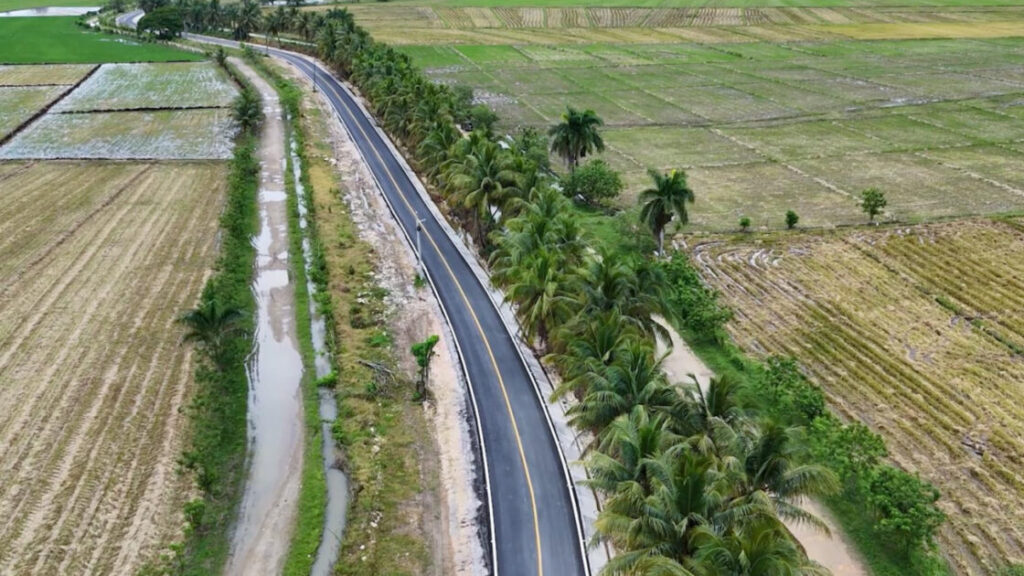 Presidente Abinader entrega Circuito Vial Bajo Yuna y transforma la vida de más de 30,000 personas en el nordeste