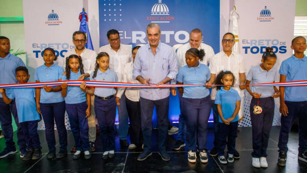 Nuevo liceo en Copeyito, Río San Juan, es inaugurado por el presidente Luis Abinader tras 14 años de espera
