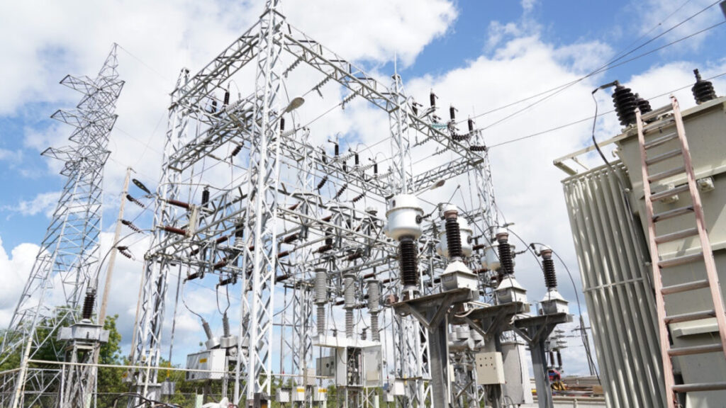 Edesur instala transformador de potencia en subestación Cruce de Ocoa