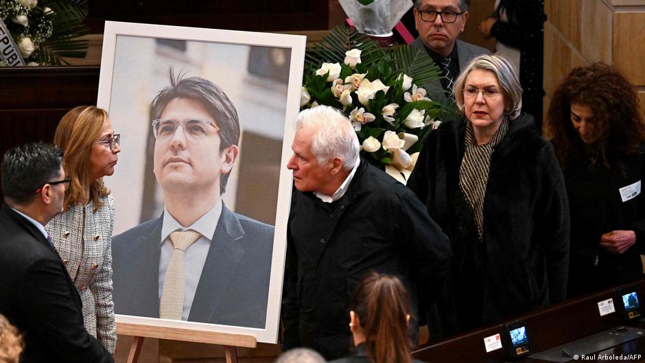 Arrestan a hombre acusado de participar en muerte de Uribe