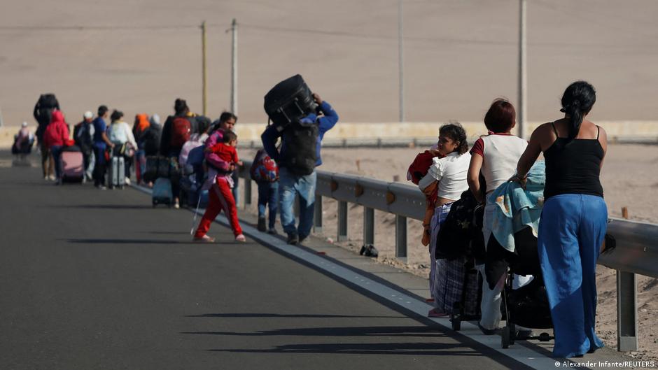 Kast dice que Chile avanza en la expulsión de migrantes