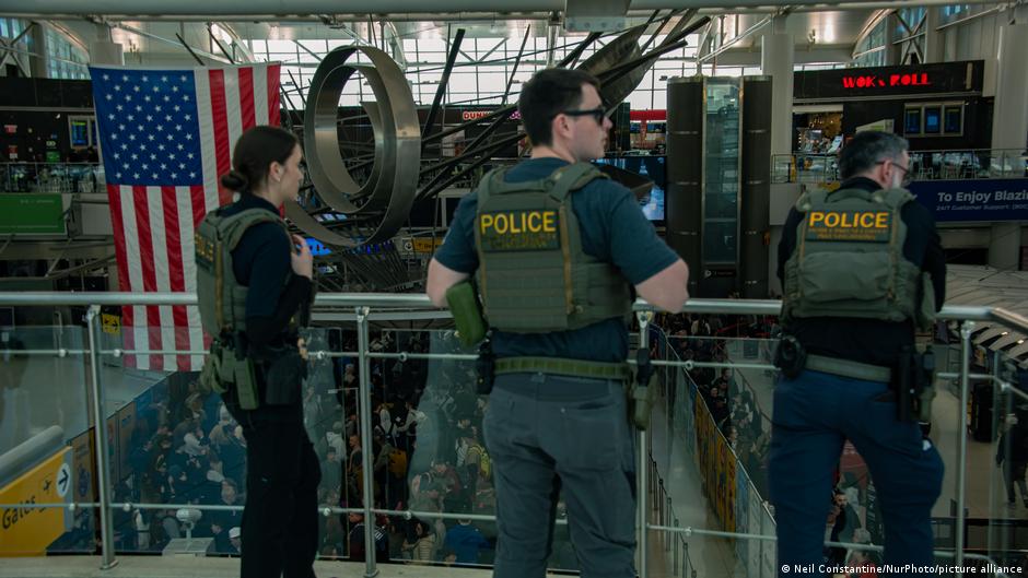 Republicanos anuncian acuerdo sobre cierre parcial en EE.UU.