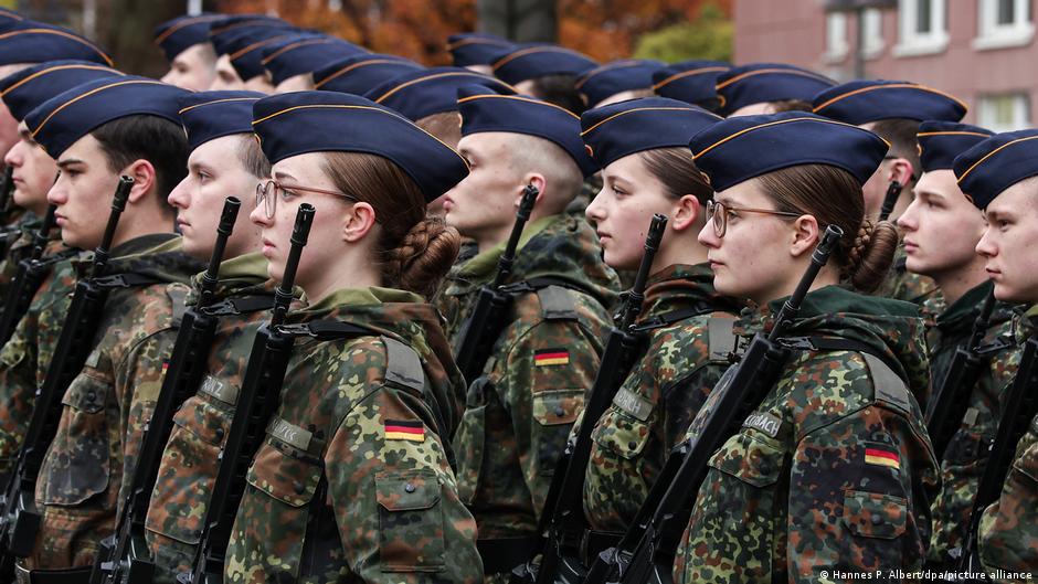 Alemania presenta estrategia militar con la mirada en Rusia