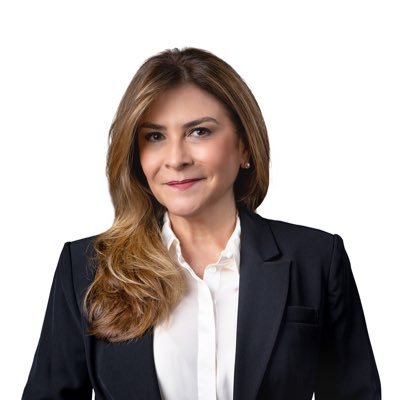 @CarolinaMejiaG: Sigue en las calles, donde más se necesita. Supervisando de cerca los sectores afectados