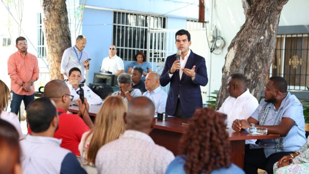 Wellington Arnaud afirma que el saneamiento de la cañada La Pava en Nizao garantiza calidad de vida para moradores 