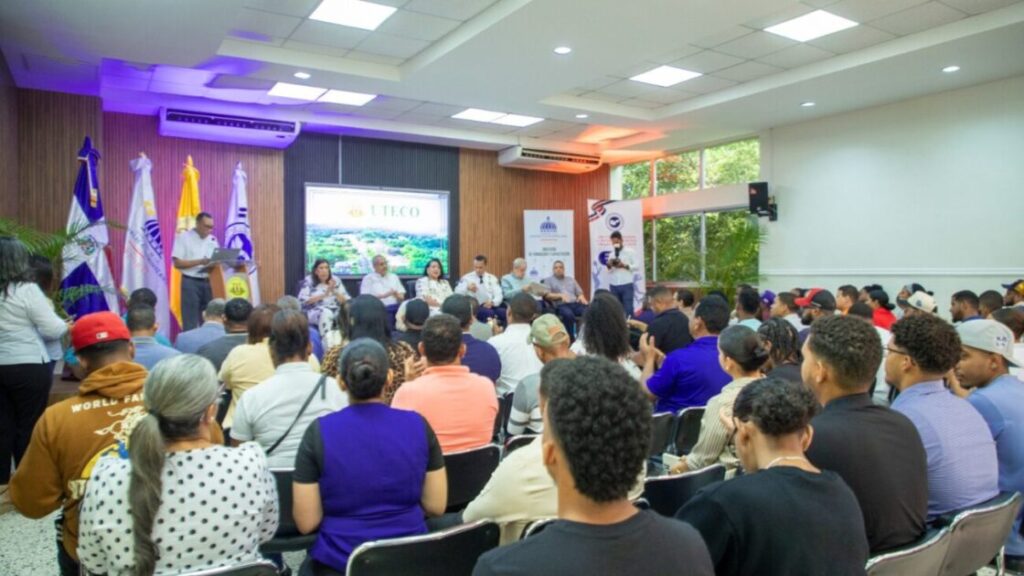 Consejo Nacional de Drogas inicia curso de capacitación en prevención de drogas para dirigentes deportivos 