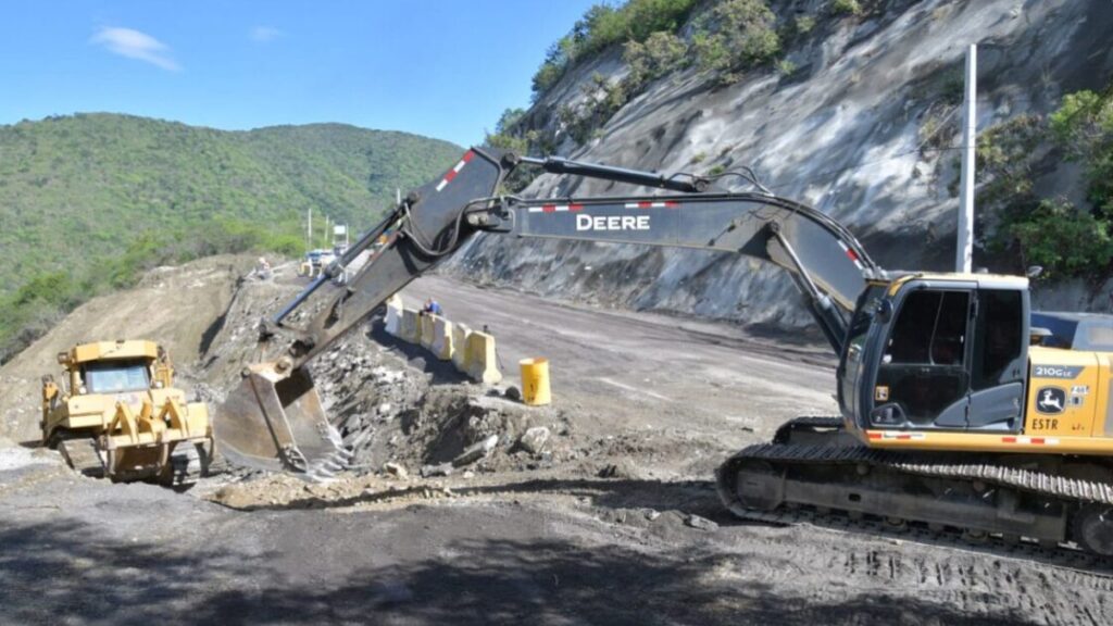 Obras Públicas avanza soluciones tras derrumbe en carretera Ocoa–Cruce de Ocoa 