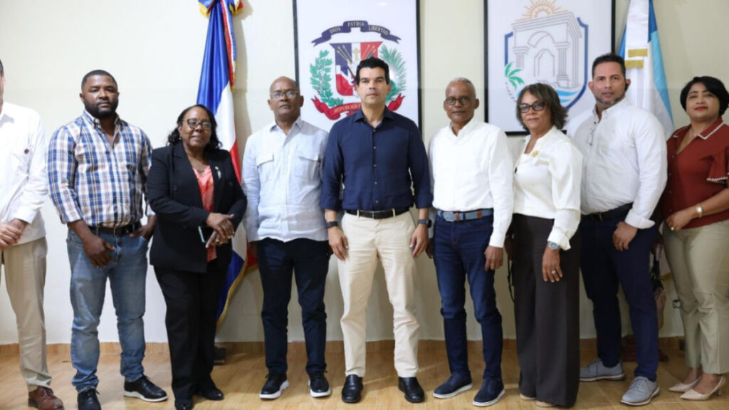 Inapa socializa avances de construcción del alcantarillado sanitario en Licey al Medio