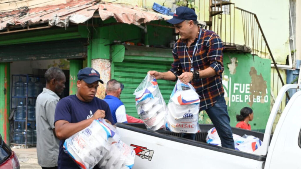 Dasac asiste a familias afectadas por inundaciones con alimentos y operativos de respuesta rápida