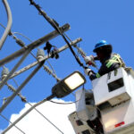 Edeeste invierte más de RD 57 millones para reforzar el alumbrado público