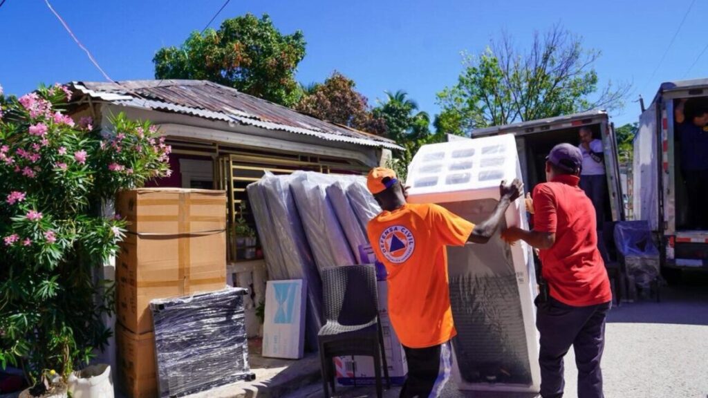 @DASACRD se encuentra desplegada en distintos sectores de la provincia de Puerto Plata, brindando asistencia | CONTINÚA ACTIVA Y DE MANERA URGENTE LA ASISTENCIA EN ZONAS AFECTADAS | #CONTACTO AQUÍ