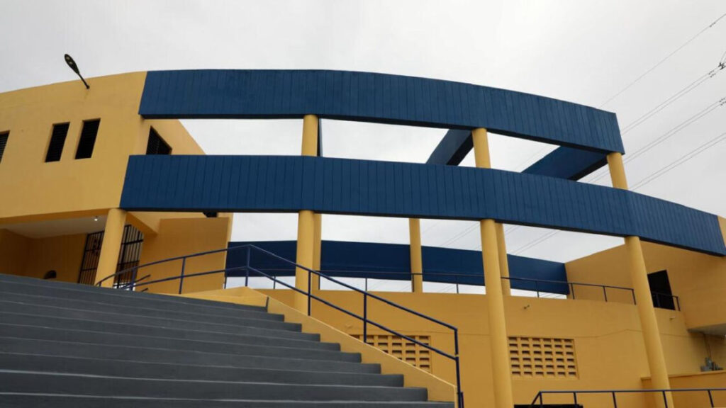 Presidente Luis Abinader entrega remodelado Club Los Cachorros de Cristo Rey con inversión de más de RD 54 millones