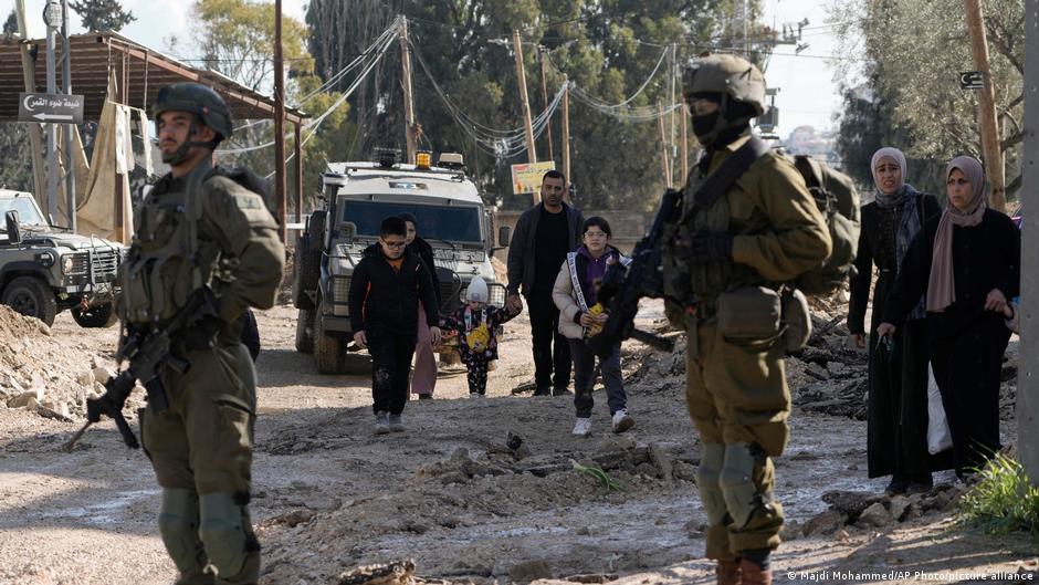 Soldados israelíes matan a palestino en campo de refugiados