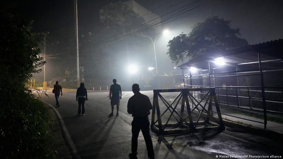 Venezuela libera a ocho militares tras 10 años presos