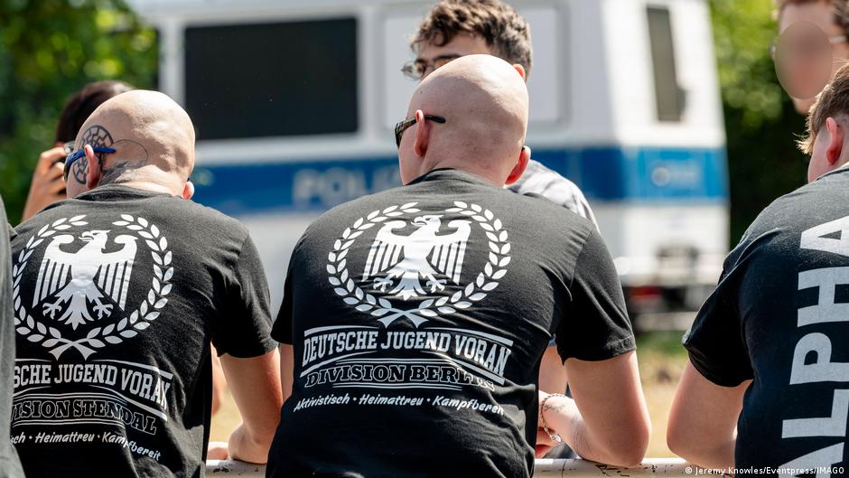 Alemania “no acepta” e investiga violencia de redes neonazis