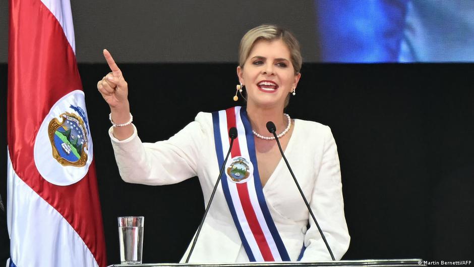 Laura Fernández jura como presidenta de Costa Rica