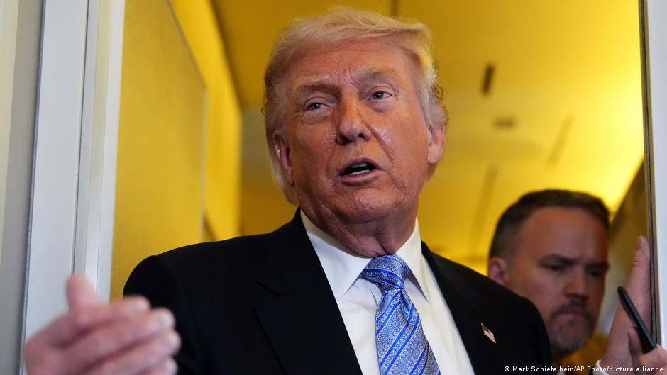 Trump insulta a senador republicano que quiso condenarlo
