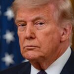 Trump carga de nuevo contra candidatos republicanos críticos