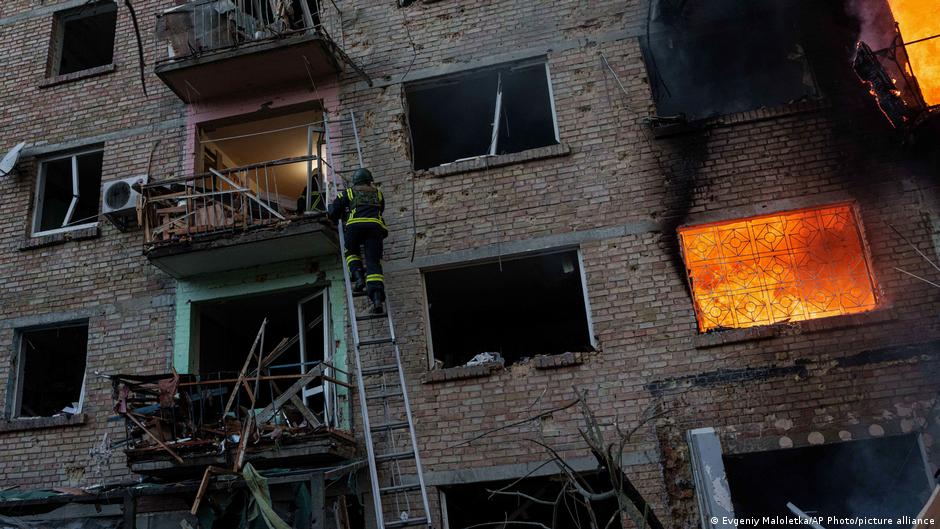 Ucrania hace recuento de daños por intenso bombardeo ruso
