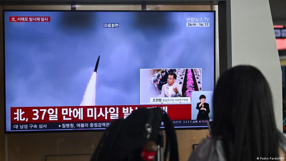 Pyongyang confirma pruebas de misiles junto con artillería