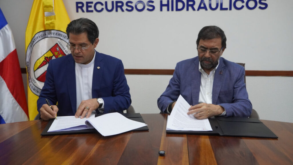 Indrhi y PUCMM impulsan alianza para fortalecer la gestión sostenible de los recursos hídricos
