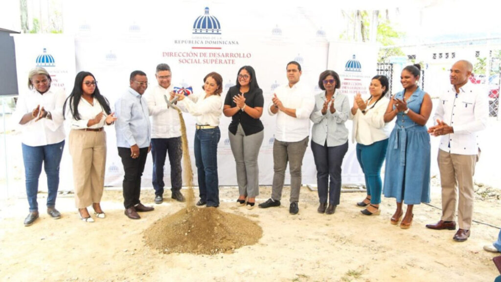 Gobierno inicia construcción de Centro de Superación Comunitaria en Elías Piña para impulsar formación y empleo