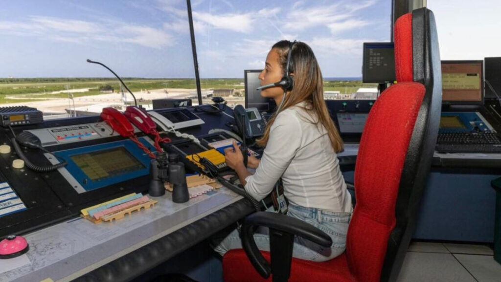IDAC abre concurso para controladores de aeródromos