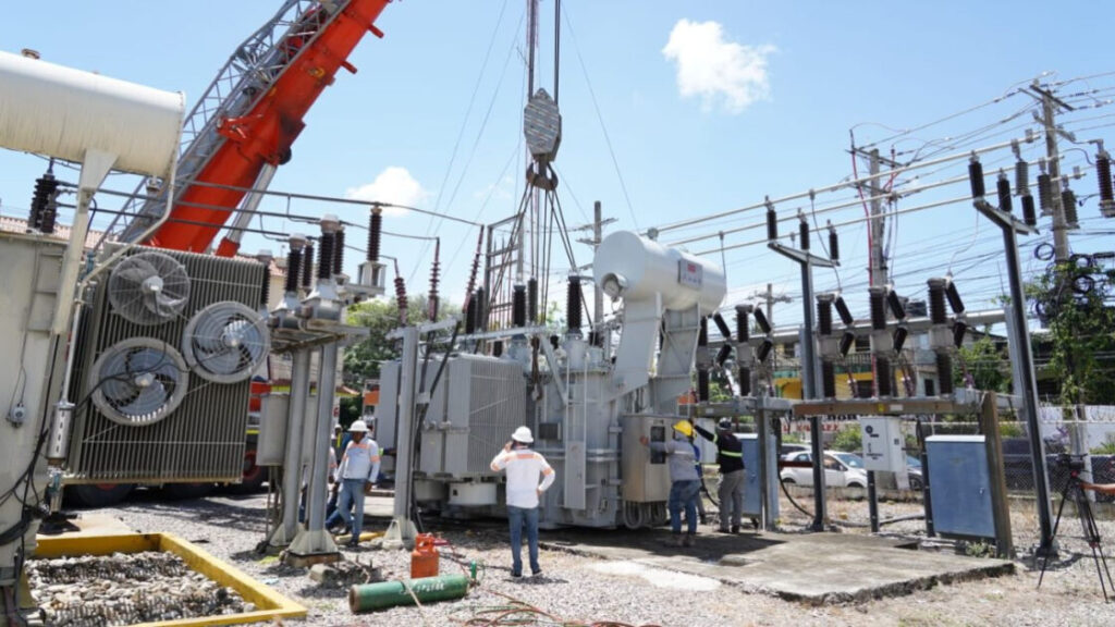 Gobierno pone en servicio nuevo transformador de potencia de 40 MVA en subestación Madre Vieja, San Cristóbal