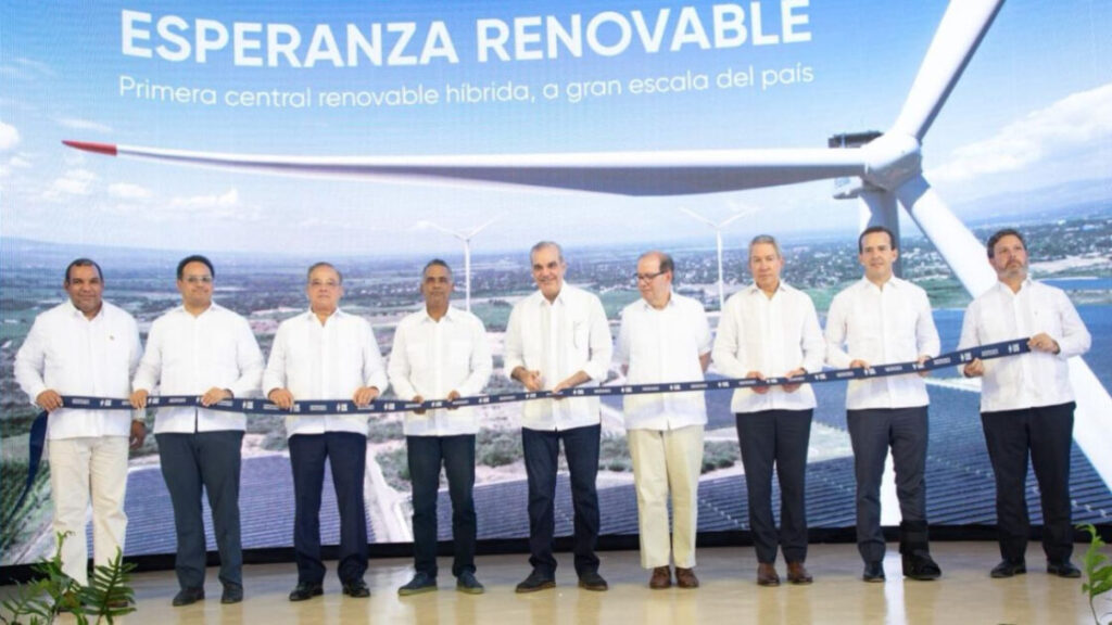 Presidente Abinader participa en inauguración de la central Esperanza Renovable de EGE Haina