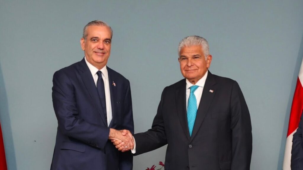 Presidente Abinader se reúne con su homólogo panameño, José Raúl Mulino