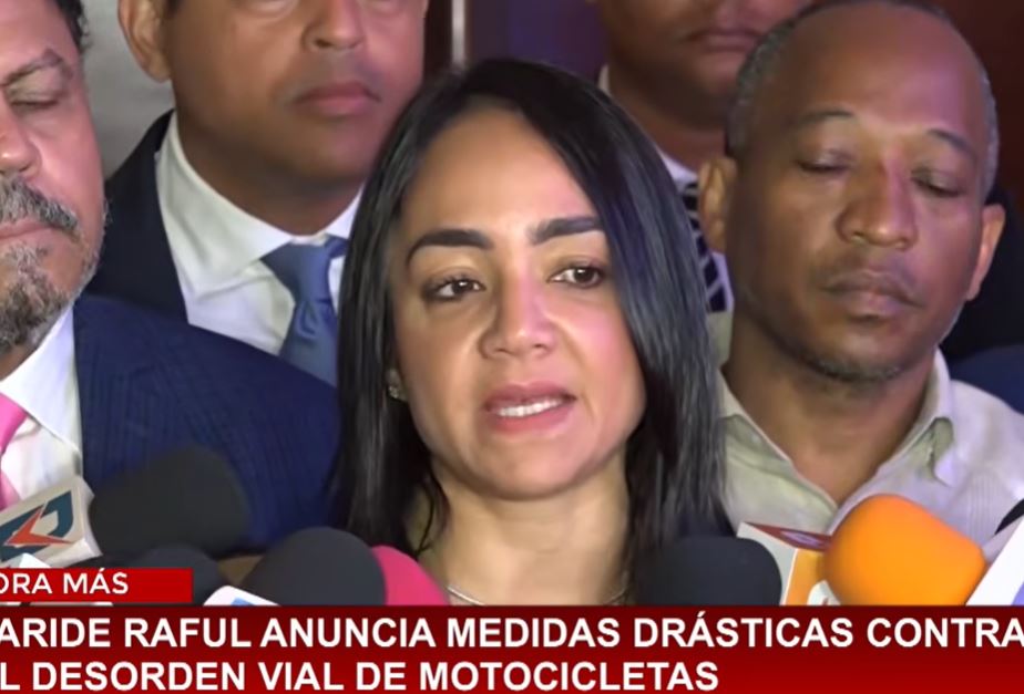 @MinInteriorRD @FarideRaful  anuncia operativos  y medidas drásticas contra motoconchos ilegales y que irrespetan las leyes de tránsito