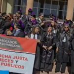 Jueces de San Cristóbal acatan paro parcial de labores | Jueces suspenden audiencias y exigen dignidad para la justicia en SDE y Santiago