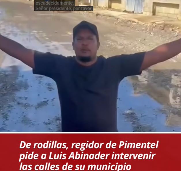 ATENCIÓN @LuisAbinader: Regidor Manoli Montero del @PRM_Oficial se arrodilla y le pide que vaya a Pimentel a ver realidad de las calles para que nadie le maquille la verdad. PIDE INTERVENCIÓN URGENTE