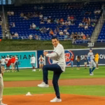 Turismo y Arajet promueven a RD en  juego de Miami Marlins contra los Mets