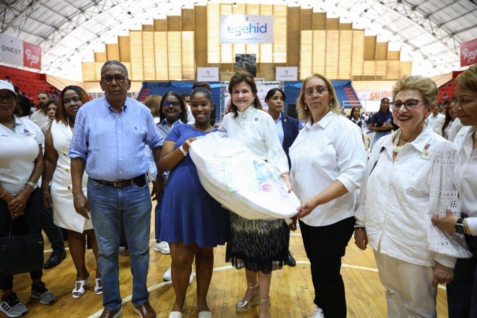 Raquel Peña da inicio a “Madres que Sostienen”, jornada nacional de apoyo y reconocimiento a las madres dominicanas