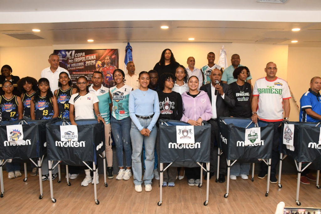 Ministro Kelvin Cruz entrega aporte de RD$800,000 para Copa Metropolitana Voleibol Superior Femenin