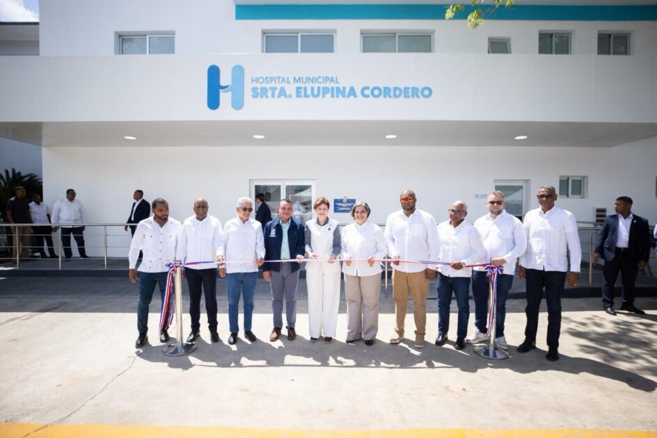 Raquel Peña entrega remozado hospital y obras que fortalecen a Sabana de la Mar