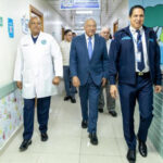 Ministro Administrativo de la Presidencia realiza recorrido por el Hospital General Docente de la Policía Nacional
