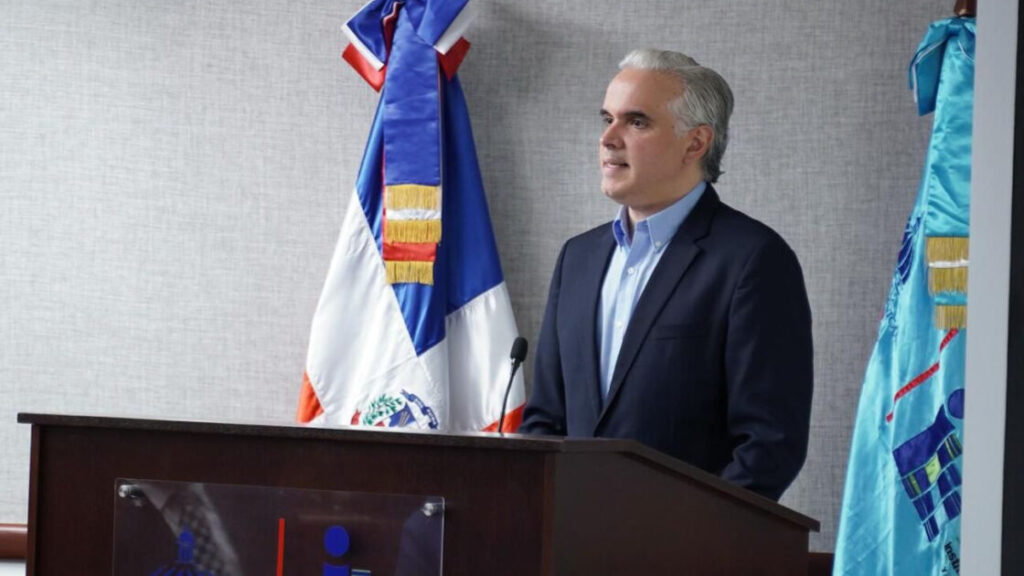 Ministerio de Educación presenta avances en preparativos del año escolar 2026-2027