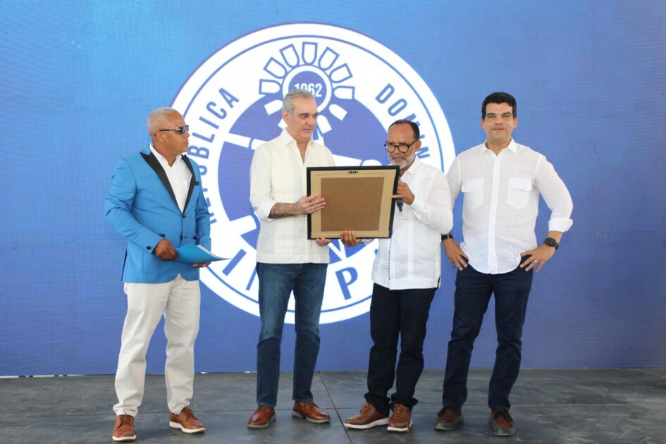 Gobierno @LuisAbinader @warnaudbisono INAPA  inaugura acueducto San José de Ocoa-Sabana Larga que beneficiará a más de 56 mil habitantes