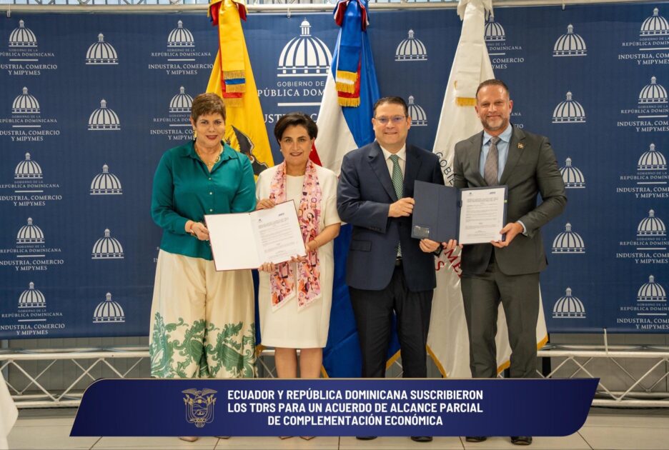 @SanzLovaton @MIC_RD: República Dominicana y @CancilleriaEc avanzan hacia una nueva etapa de integración y oportunidades.