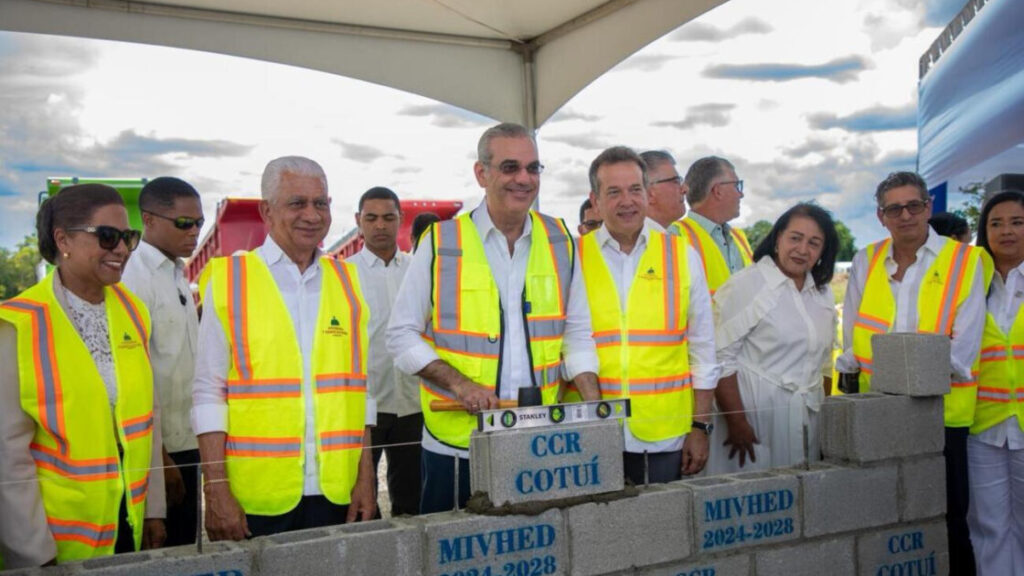 Presidente Abinader inicia construcción del CCR de Cotuí para 700 internos, con enfoque en rehabilitación y seguridad